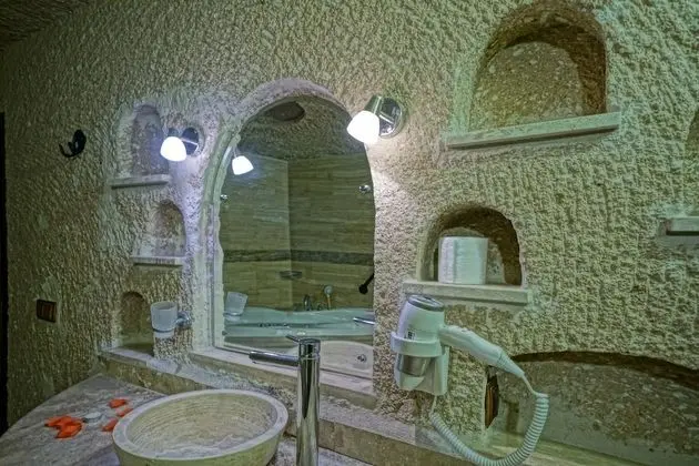 Classic Cave Suite