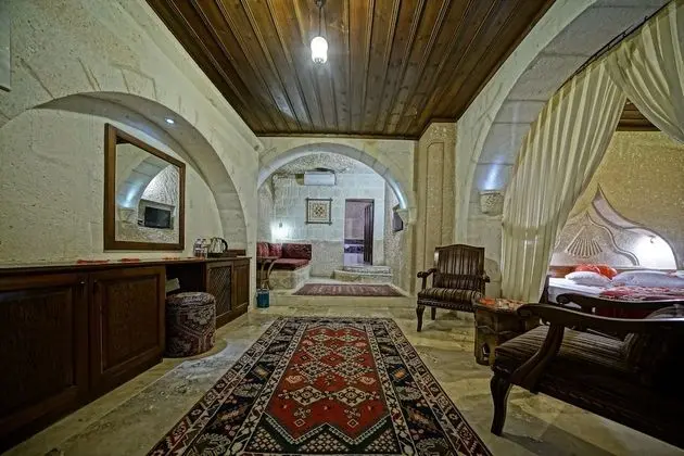 Luxury Cave Suite