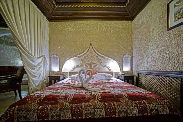 Luxury Cave Suite