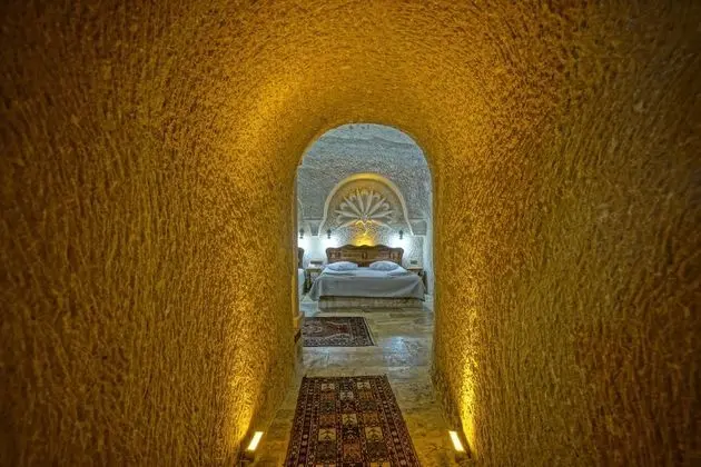 Luxury Cave Suite