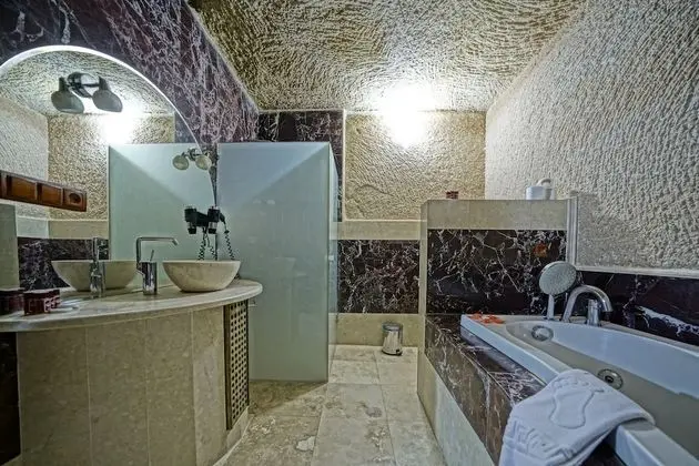 Luxury Cave Suite