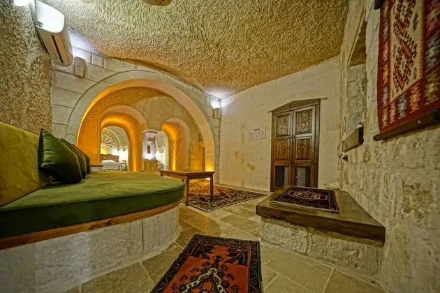 Luxury Cave Suite