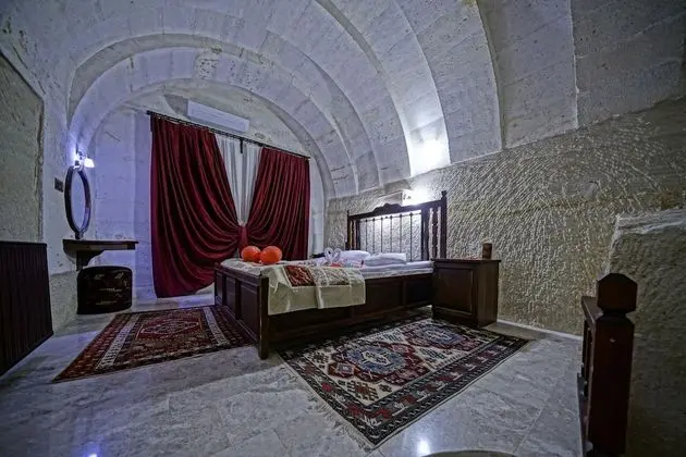 Luxury Cave Suite with Turkish Bath