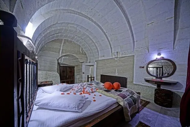 Luxury Cave Suite with Turkish Bath