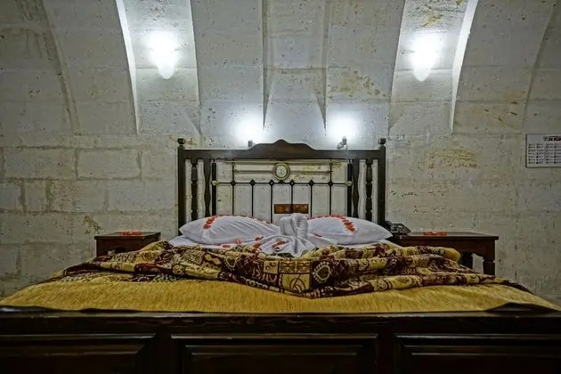 Luxury Cave Suite with Turkish Bath