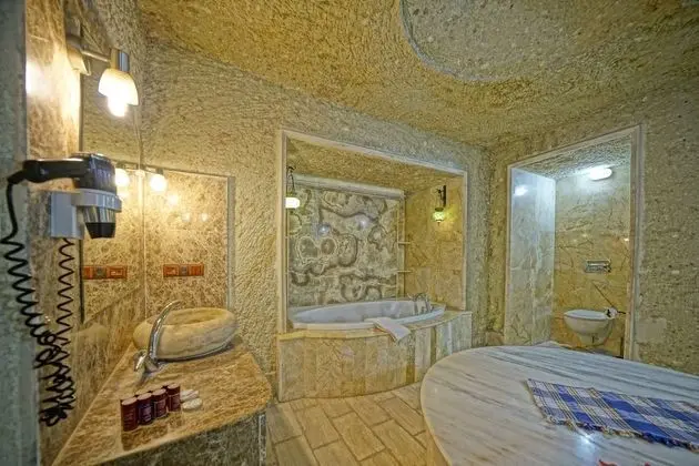 Luxury Cave Suite with Turkish Bath