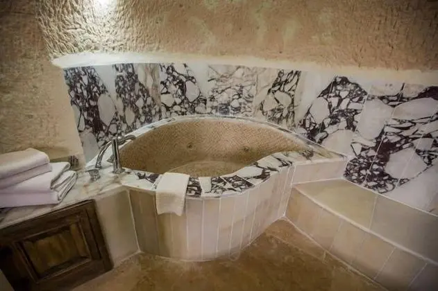 Premium King Cave Suite With Turkish Bath