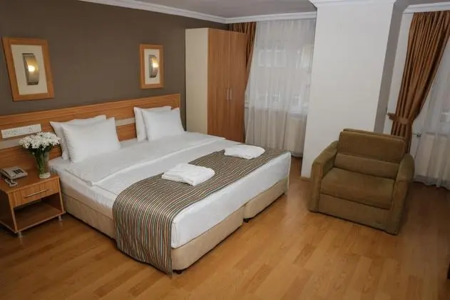 Standart Oda, Şehir Manzaralı