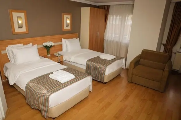 Twin, Şehir Manzaralı