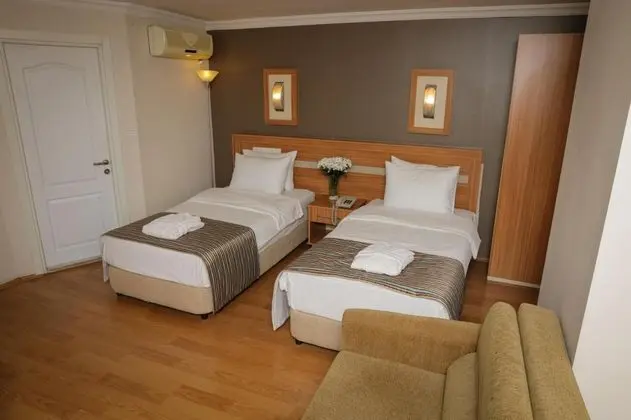 Twin, Şehir Manzaralı