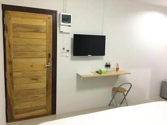 Double Room - No Window