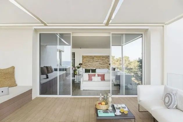 Süit, Kişiye Özel Havuzlu, Deniz Manzaralı (Beyond ME, 2 Adults  + 1 Child)