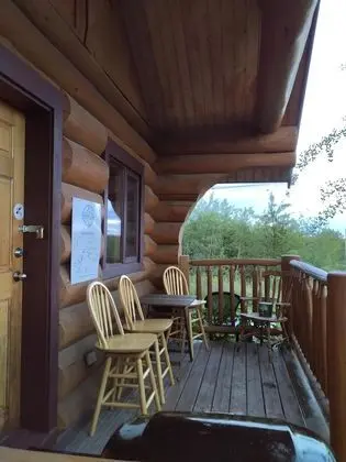 Basic Kulübe, Veranda, Dağ Manzaralı