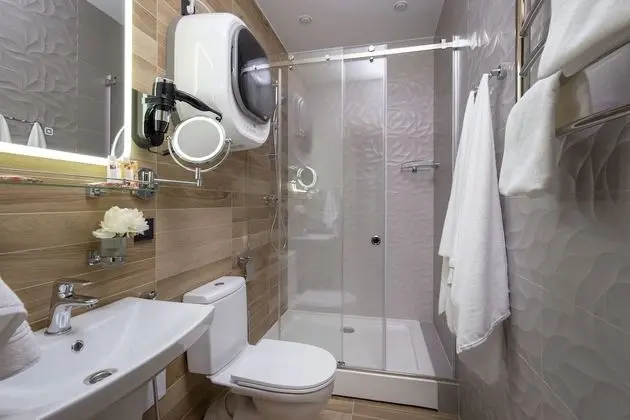 Standard Tek Büyük veya İki Ayrı Yataklı Oda