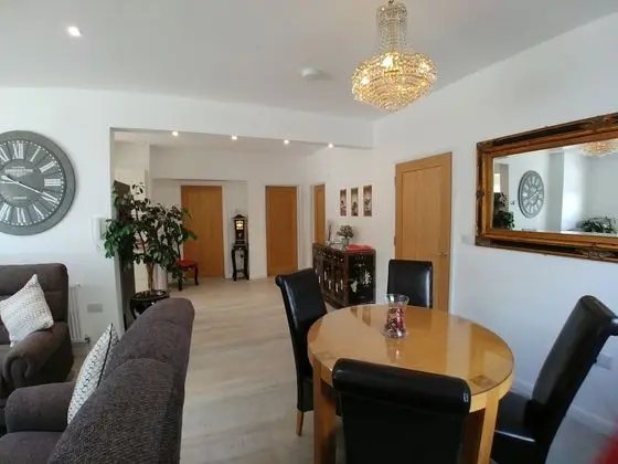 Deluxe Apart Daire, 2 Yatak Odası, Teras, Zemin Kat