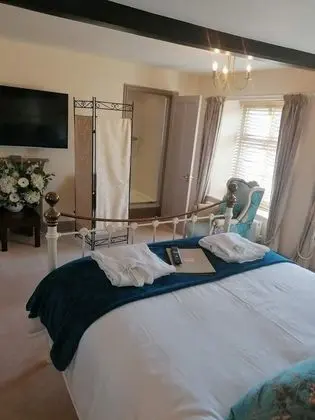 Superior Tek Büyük Yataklı Oda, Banyolu/Duşlu, Bahçe Manzaralı