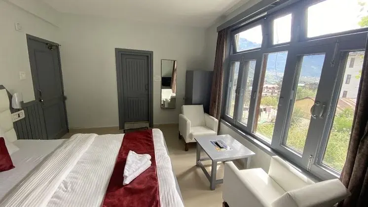 Deluxe Tek Büyük Yataklı Oda