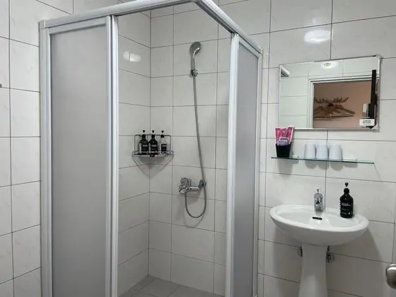 Standard Üç Kişilik Oda, Birden Çok Yatak, Sigara İçilmez