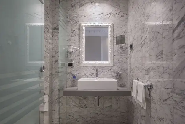 Tek Büyük veya İki Ayrı Yataklı Oda, Balkon (Elegance)