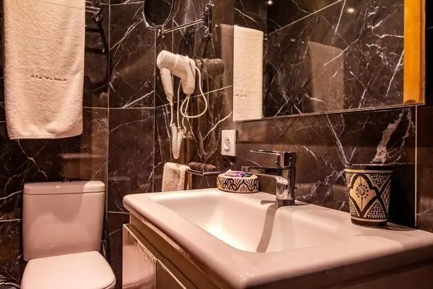 Standard Tek Büyük Yataklı Oda