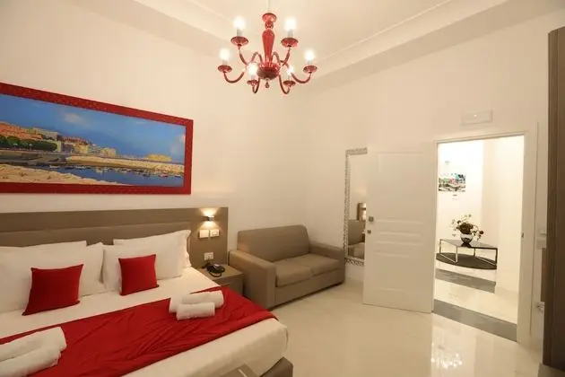 Süit, Balkon, Deniz Manzaralı (Mergellina)