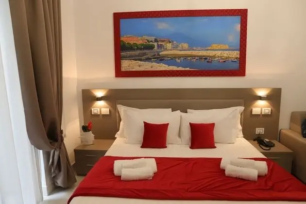 Süit, Balkon, Deniz Manzaralı (Mergellina)