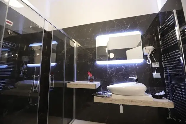 Süit, Balkon, Deniz Manzaralı (Mergellina)