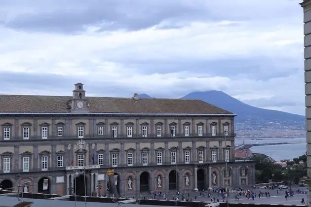 Süit, Balkon, Deniz Manzaralı (Mergellina)