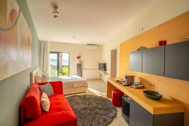 Triple, Deniz Manzaralı