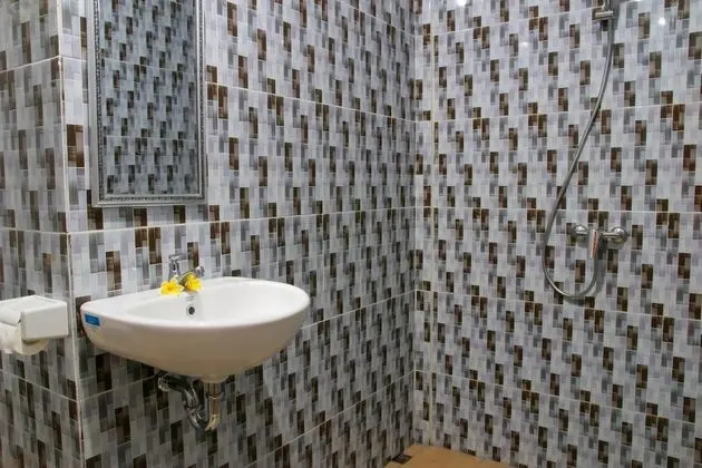 Design Ortak Ranzalı Oda, Bahçe Manzaralı