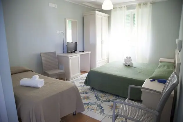 Standard Dört Kişilik Oda