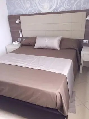 Büyük Yataklı Tek Kişilik Oda