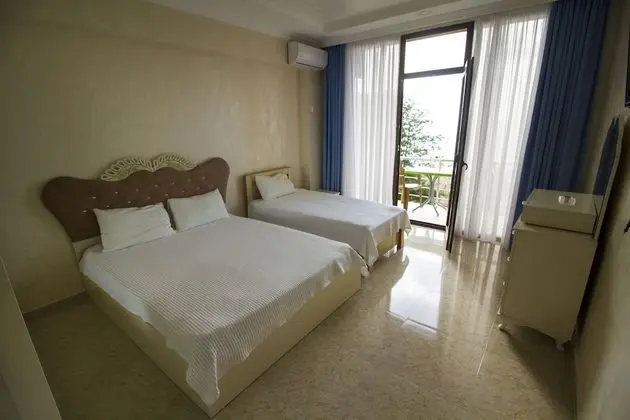 Basic Üç Kişilik Oda