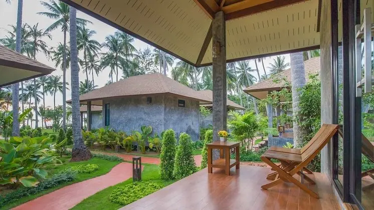 Partial Seaview cottage