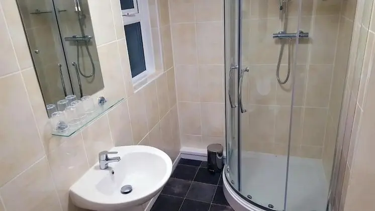 Family Üç Kişilik Oda, Banyolu/Duşlu