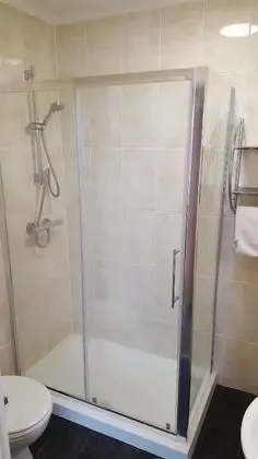 Family Üç Kişilik Oda, Banyolu/Duşlu