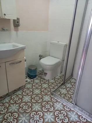 Economy Tek Büyük Yataklı Oda