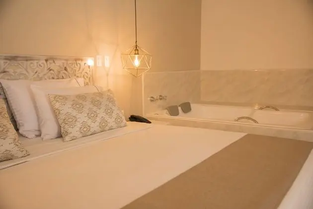 Luxury Oda
