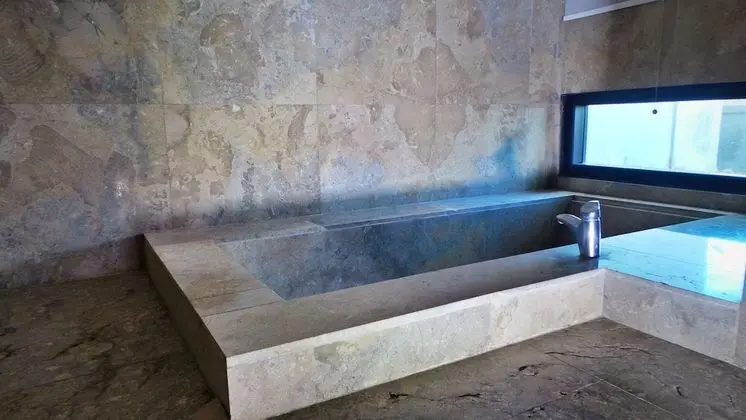 Luxury Tek Büyük Yataklı Oda, Havuz Manzaralı