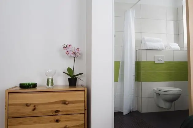 Üç Kişilik Oda, Özel Banyo