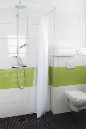 Üç Kişilik Oda, Özel Banyo