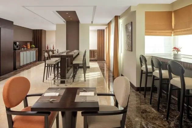 Süit, 1 Yatak Odası, Club Dinlenme Salonu Girişi