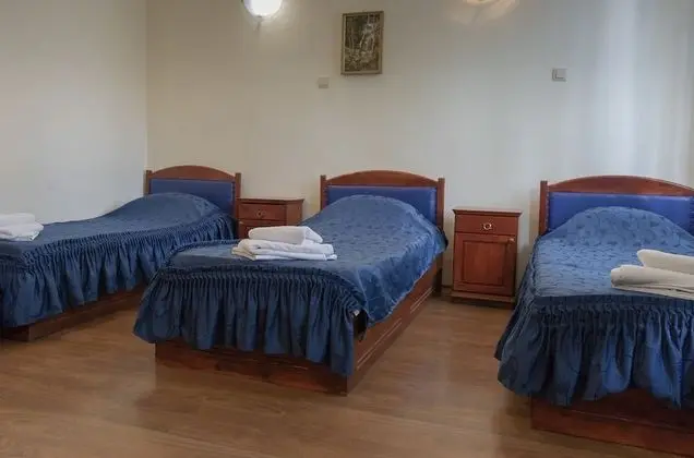 Üç Kişilik Oda