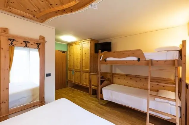 Standard Dört Kişilik Oda