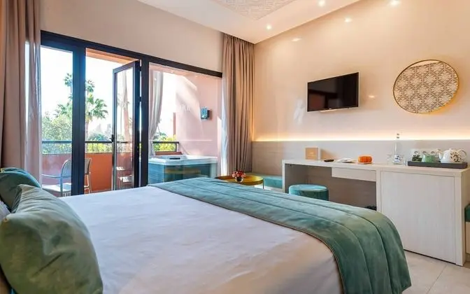 Double Room Jacuzzi with Balcony