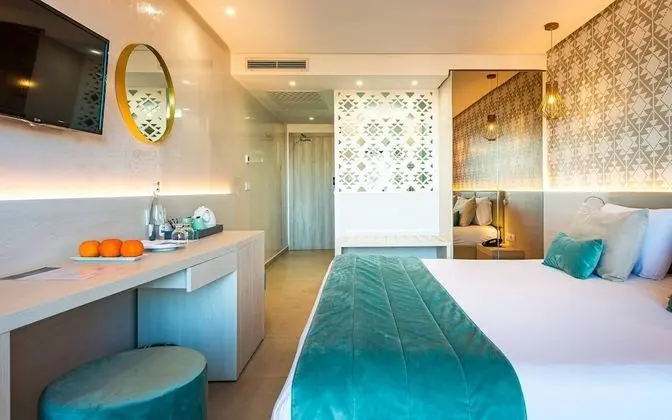 Double Room Jacuzzi with Balcony