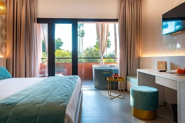 Double Room Jacuzzi with Balcony