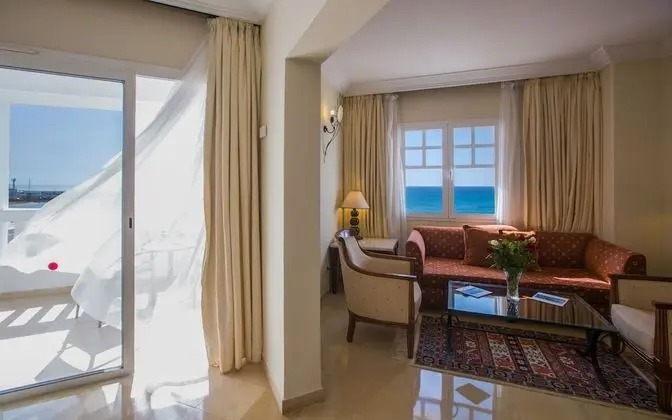 Üç Kişilik Oda, Özel Banyo, Bahçe Manzaralı