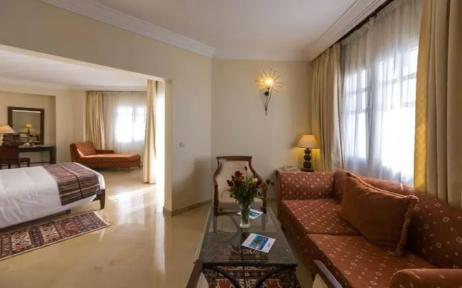 Üç Kişilik Oda, Özel Banyo, Deniz Manzaralı