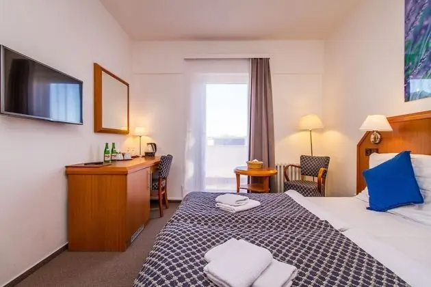 Superior Tek Büyük veya İki Ayrı Yataklı Oda